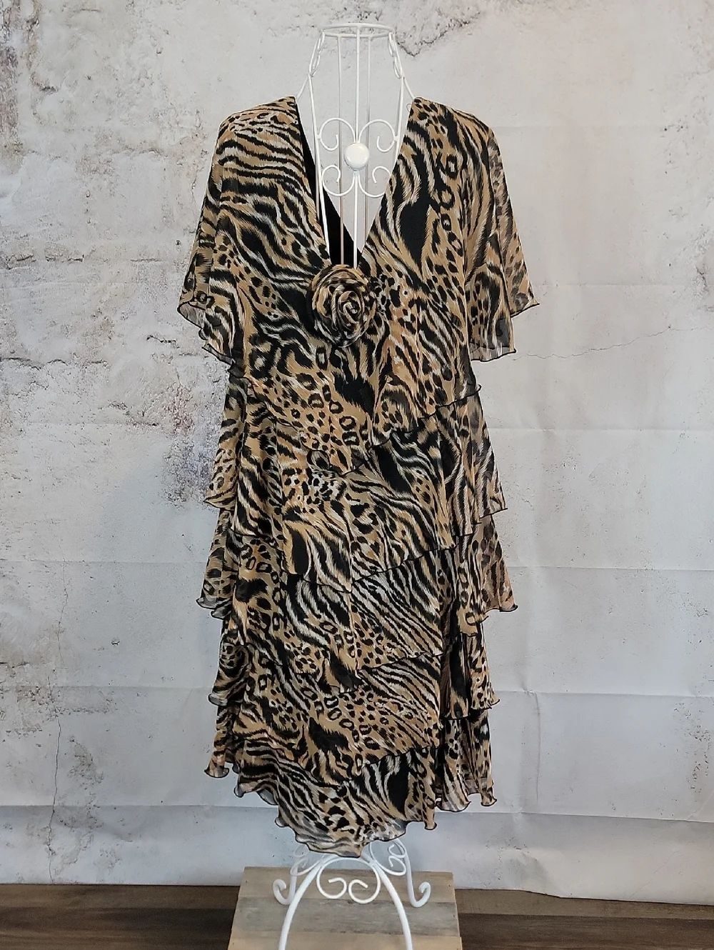 Vintage Cattiva By Ann Hobbs Animal Print Tiered V-Neck Dress - Beige Black M